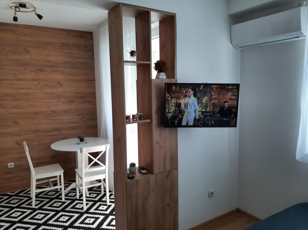 Apartman Poco Bijeljina Bagian luar foto